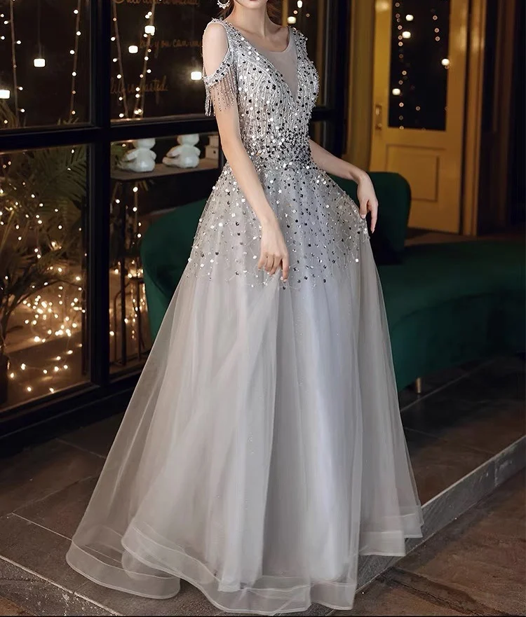 Silver Gray Prom Dresses Sequined O-Neck A-Line Evening Gown Beads